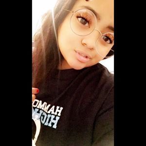 Meet your Posher, Ivory